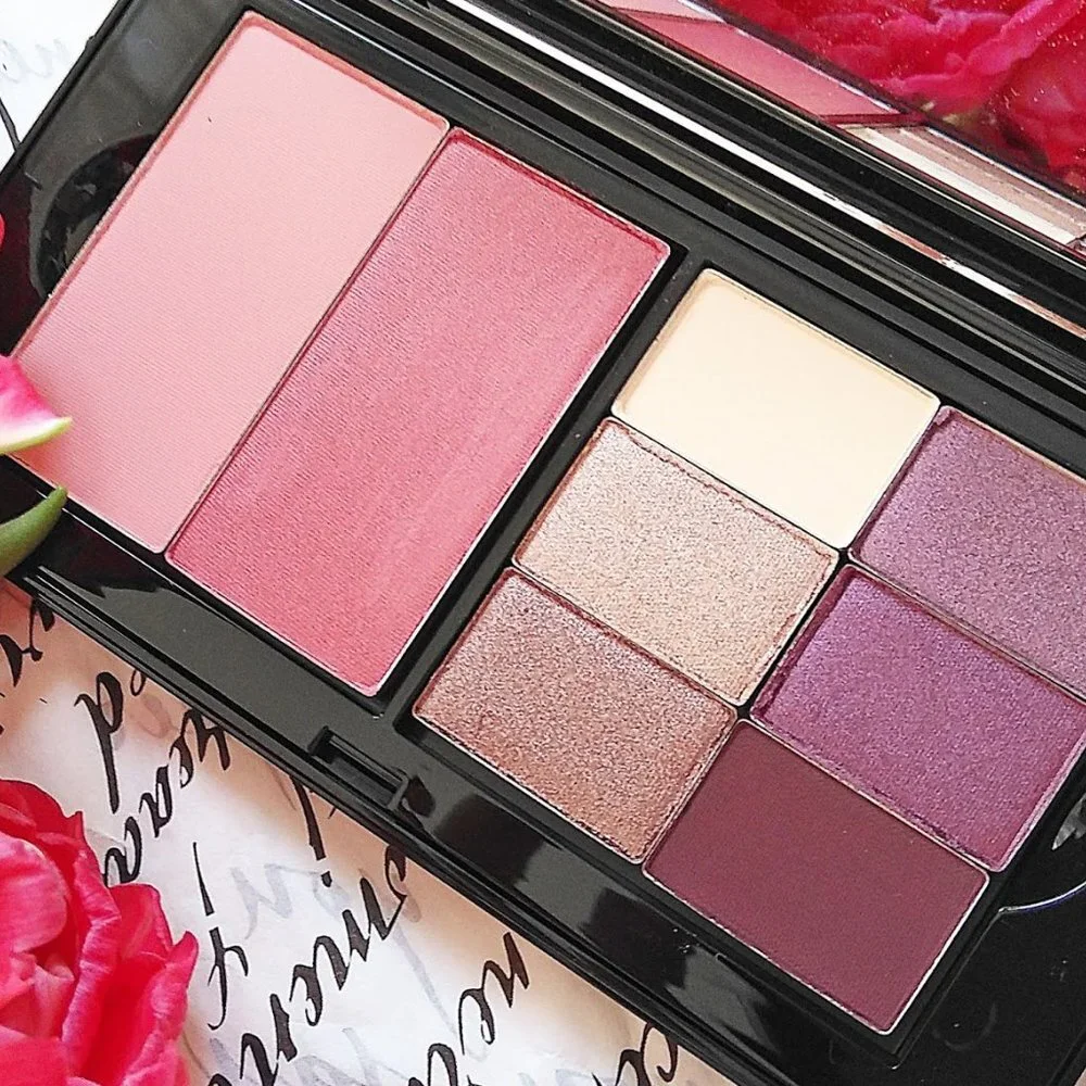 Compact - Purse Size - Perfect Palette by Mary Kay